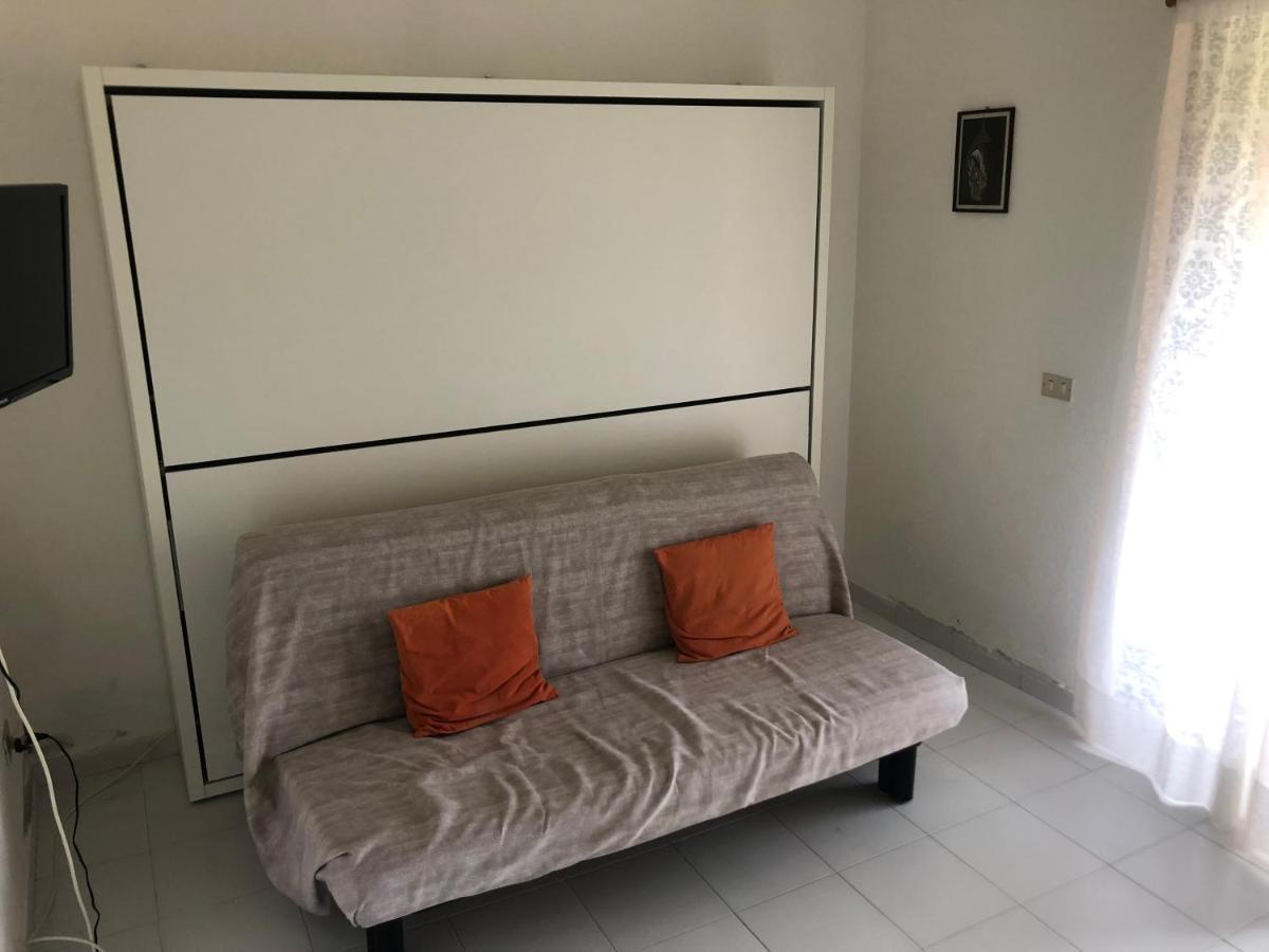 Appartamento In Villaggio, A 150Mt Dal Mare San Teodoro  Exterior foto